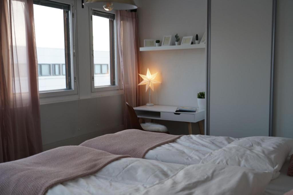 Cozy And Bright 2-Bedroom Apartment Washer And Dryer, King Size Bed Рованиеми Экстерьер фото